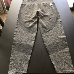 PINK leggings- never worn w/ tags